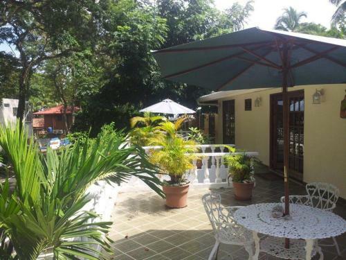 Hibiscus House Bed And Breakfast