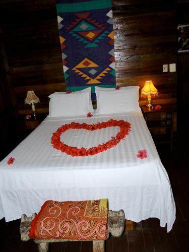 Lodge Green Parrot Beach Houses And Resort