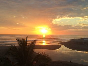Hotel Sabas Beach Resort