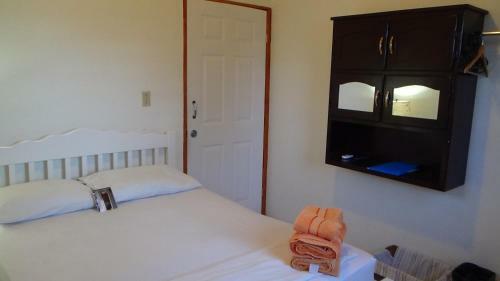 Hostal Hacienda Tropical Guest House