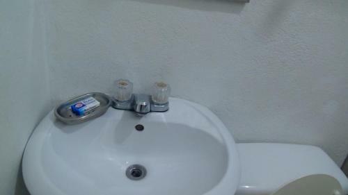 Hostal Hacienda Tropical Guest House