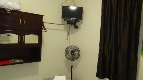Hostal Hacienda Tropical Guest House
