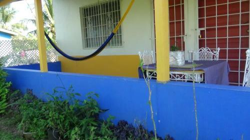 Hostal Hacienda Tropical Guest House