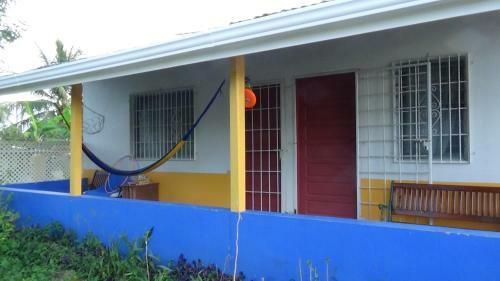 Hostal Hacienda Tropical Guest House