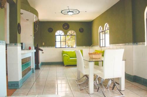 Hostal Cima Dorada Villa