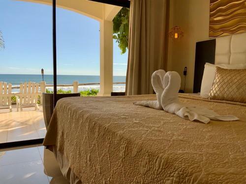 Hotel Vista Las Olas Surf Resort