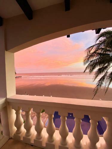 Hotel Vista Las Olas Surf Resort
