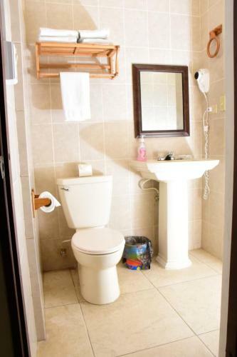 Hostal Bella Sombra Guest House Downtown
