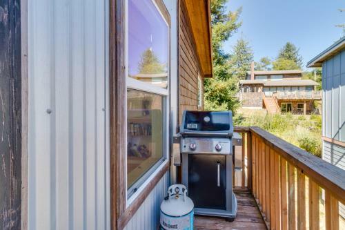Modern Manzanita Retreat
