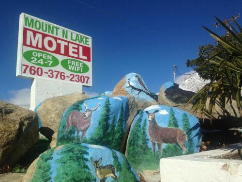 Mount-n-lake Motel