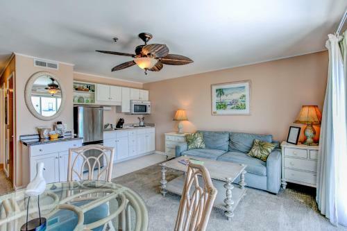 Hotel Sandpeddler Inn And Suites