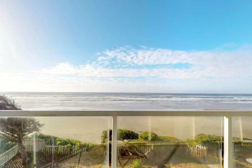 Tillicum Beach Overlook