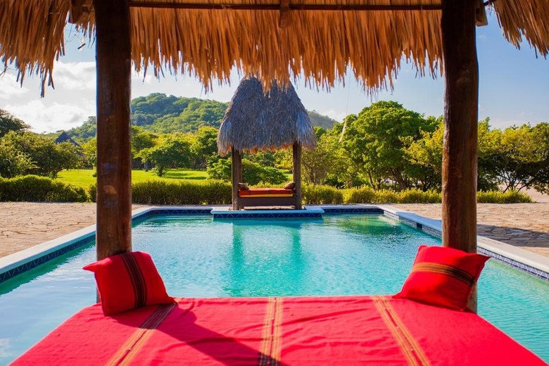 Hotel Punta Teonoste