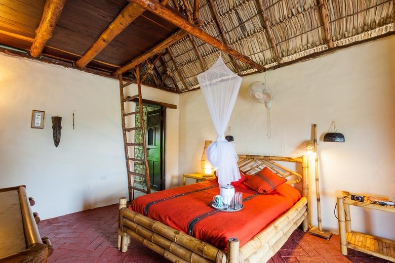Hotel Punta Teonoste