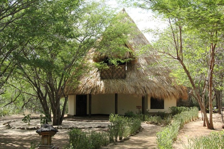 Hotel Punta Teonoste