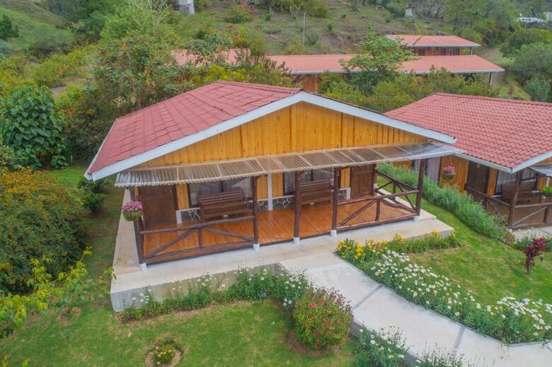 Lodge Hotel De Monta�a Suria