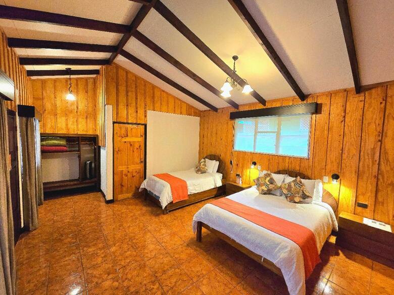 Lodge Hotel De Monta�a Suria