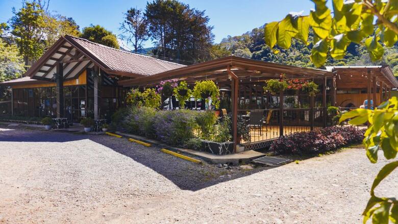 Lodge Hotel De Monta�a Suria