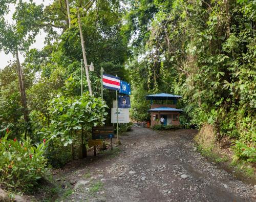 Hotel Portasol Rainforest & Ocean View Community