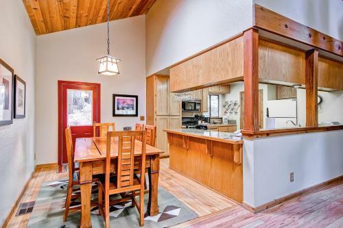 Yosemite Crossroads - 3br/2ba Home