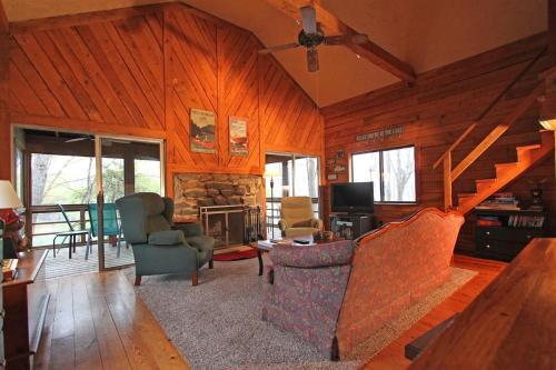 Villa Lakeside Cabin
