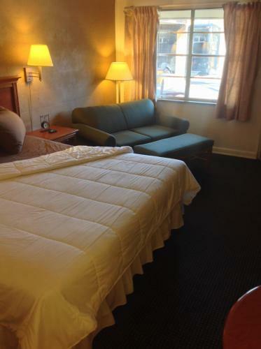 Qualla Cabins And Motel