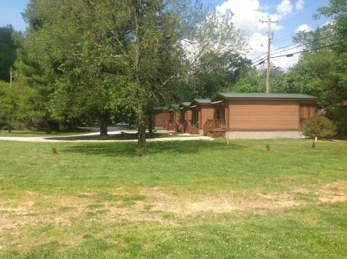 Qualla Cabins And Motel