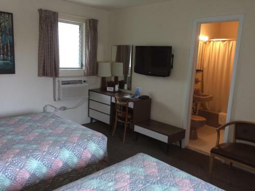 Crystal Sands Motel