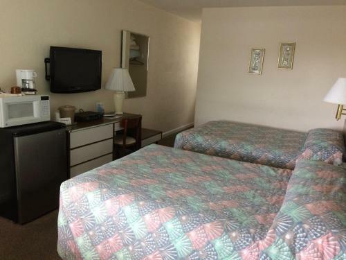 Crystal Sands Motel