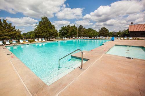Lake Texoma Camping Resort Cabin 16