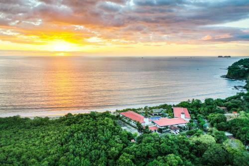 Hotel Margaritaville Beach Resort Playa Flamingo