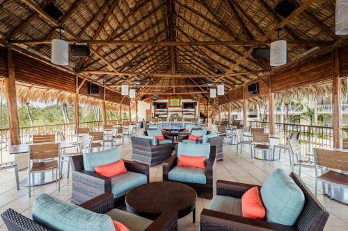 Hotel Margaritaville Beach Resort Playa Flamingo