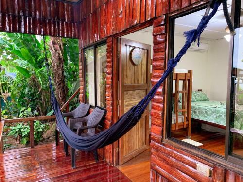 Las Cotingas Lodge