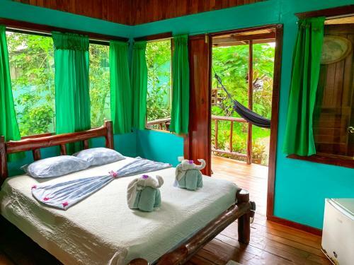 Las Cotingas Lodge
