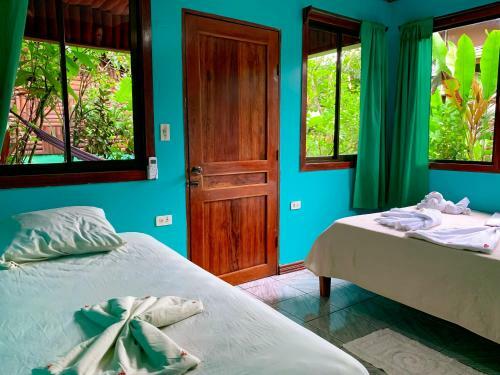 Las Cotingas Lodge