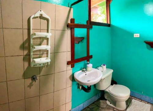 Las Cotingas Lodge