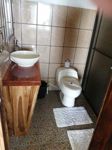Las Cotingas Lodge