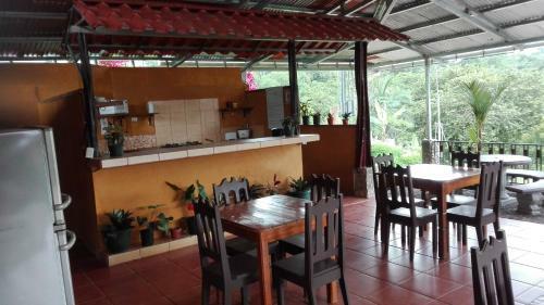 Hotel Cabinas Pura Vida