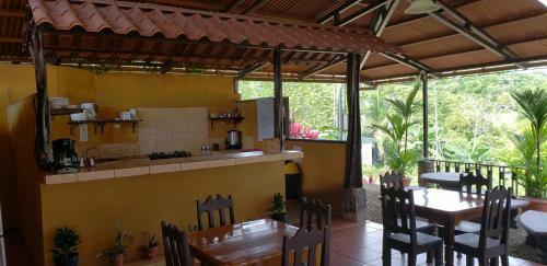 Hotel Cabinas Pura Vida