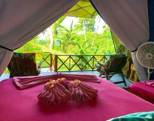 Las Caletas Lodge