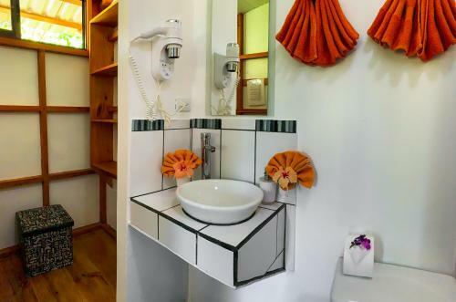 Las Caletas Lodge