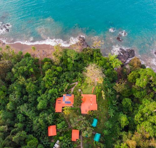 Las Caletas Lodge