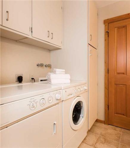 Apartamento Thistle 921 - 2br Plus Loft Condo