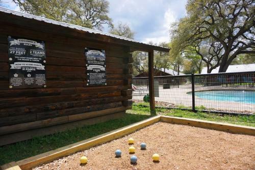 Wimberley Log Cabins Resort And Suites - Unit 1