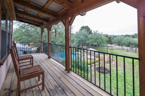Rock 'n' Wood Home