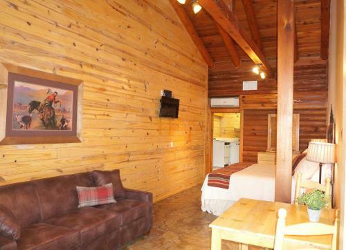 Wimberley Log Cabins Resort And Suites - Unit 3
