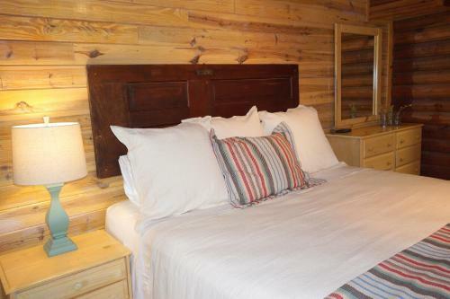 Wimberley Log Cabins Resort And Suites - Unit 2
