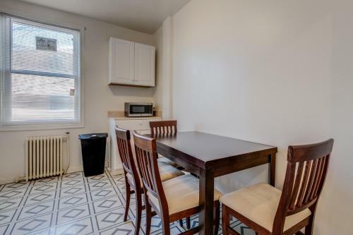 Apartamento 2440 S 1