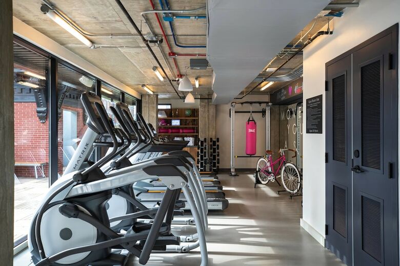 Hotel Moxy Washington, Dc Downtown