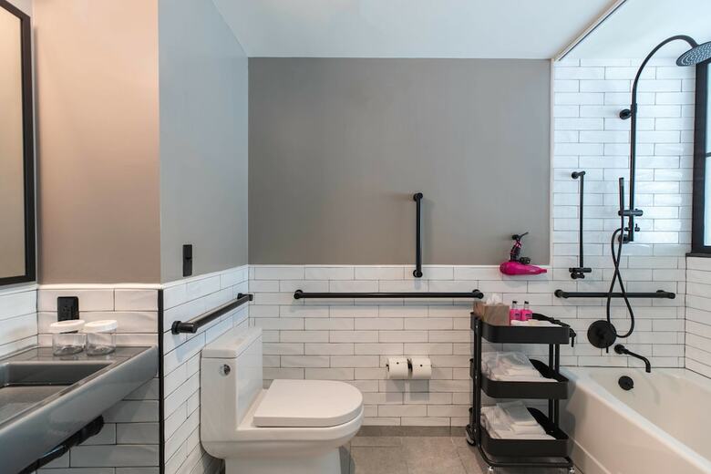 Hotel Moxy Washington, Dc Downtown